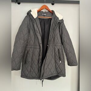 Steve Madden winter coat with drawstring and hood